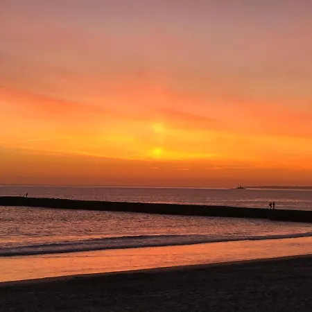 Atlantic אכסניה